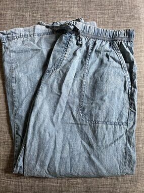 Lyocell Chambray Cropped Denim